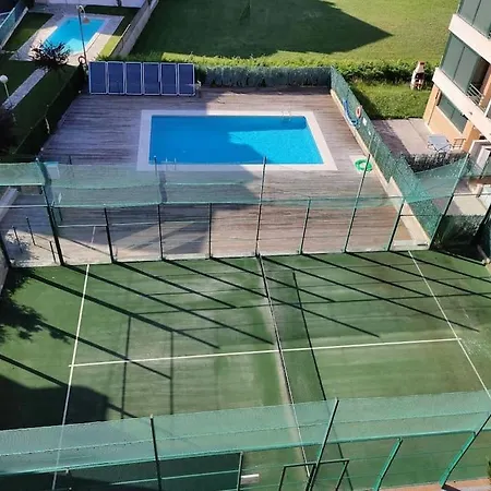 Extraordinario Atico De 80 M2 En Urbaniz Privada