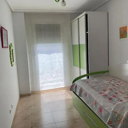 アパート Extraordinario Atico De 80 M2 En Urbaniz Privada