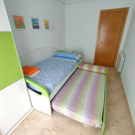 アパート Extraordinario Atico De 80 M2 En Urbaniz Privada *